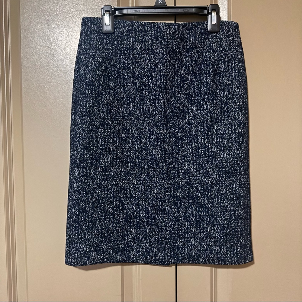 LOFT Stretchy Pencil Skirt